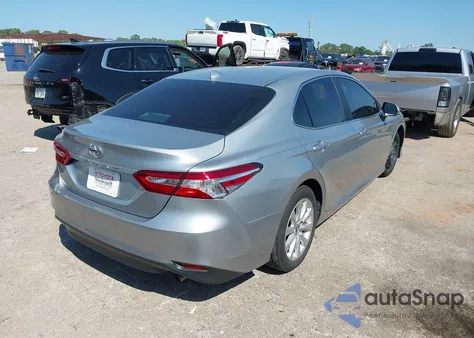 2020 Toyota Camry Le из США, поврежденный, VIN 4T1C11AK0LU348969